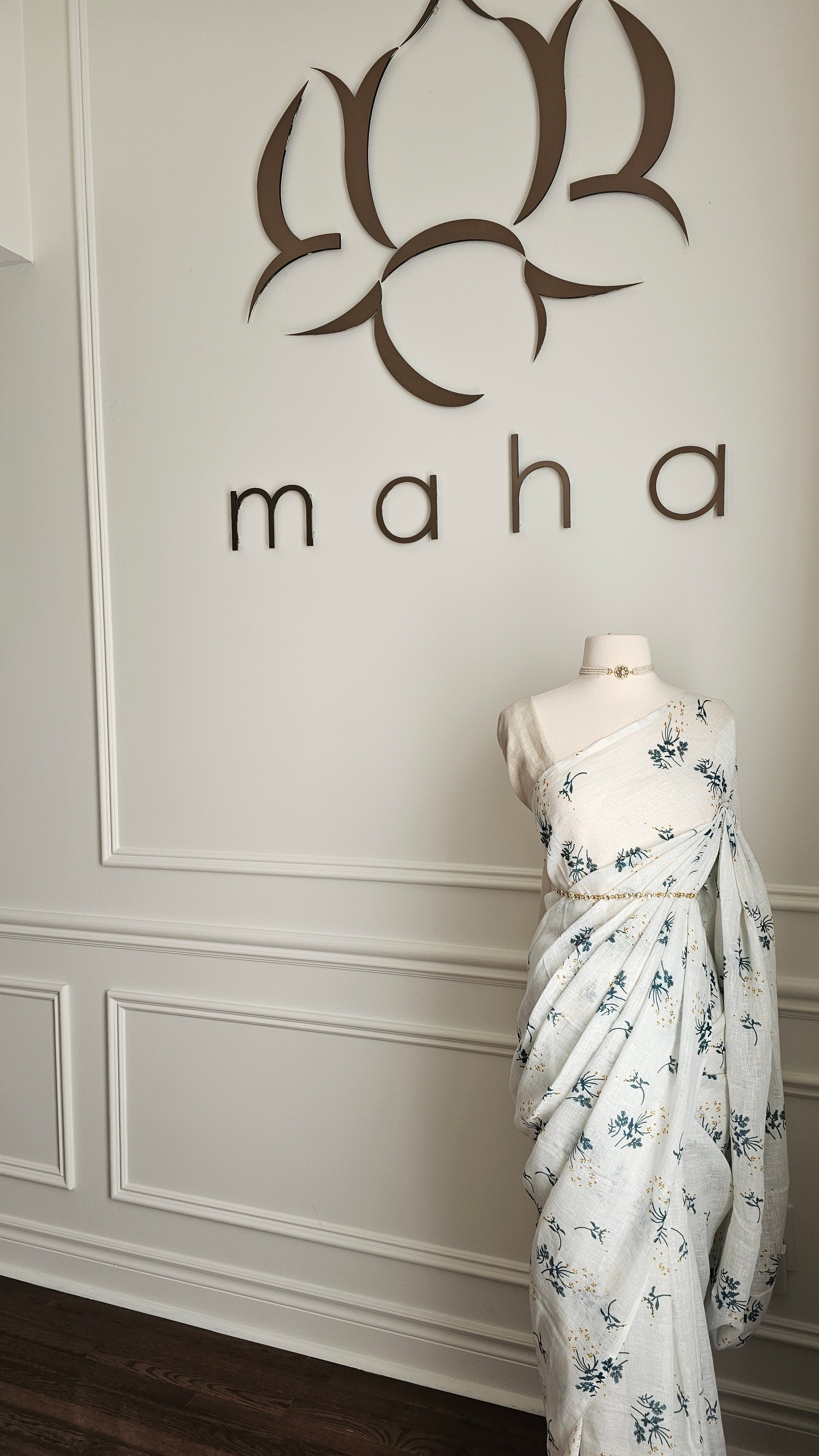 Daisy Linen Saree