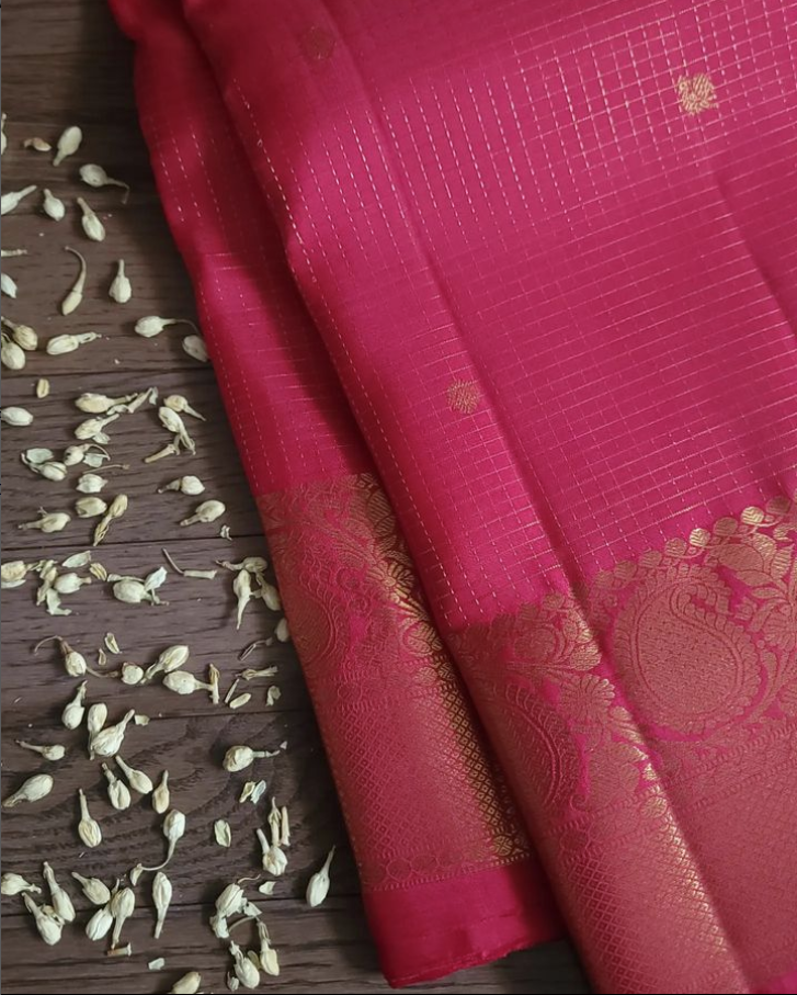 Magenta red in vairaoosi